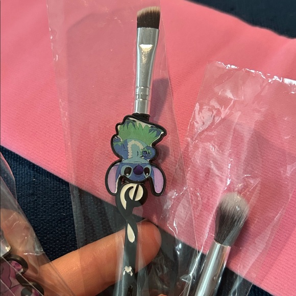 Cute Cartoon -Themed 5-Piece Makeup Brush Set - Picture 6 of 9